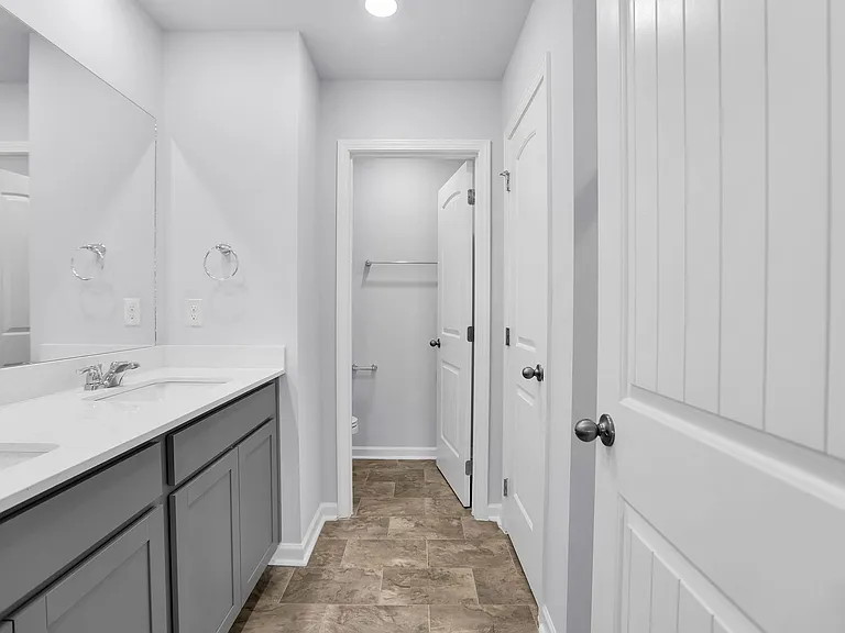 719 Ashbrook Dr — Photo 25