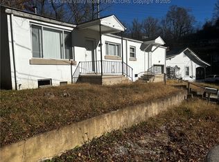 1842 Oakridge Dr #B, Charleston, WV 25311