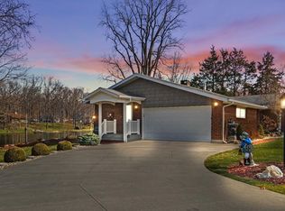 5915 Hosler Rd, Leo, IN 46765