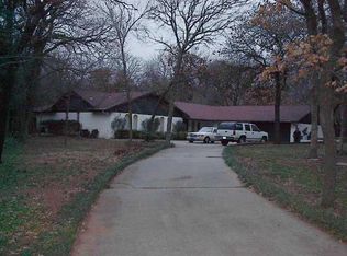 2704 E Rosewood Ln, Edmond, OK 73013