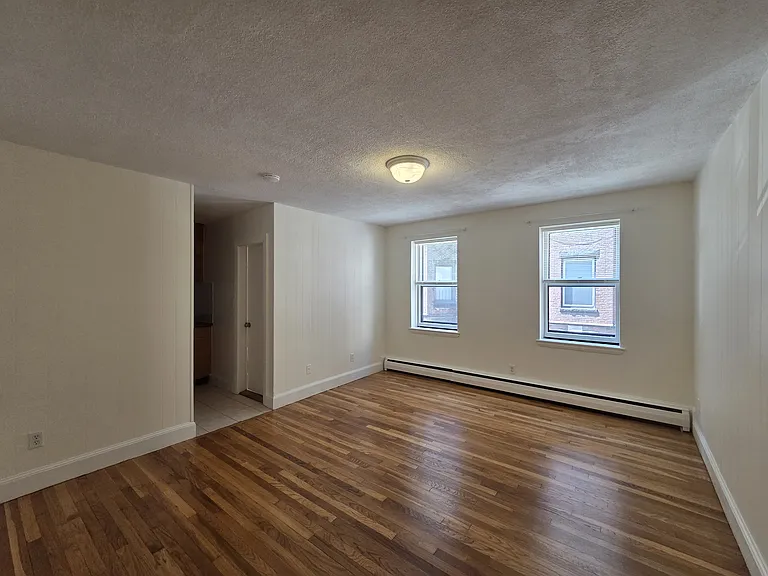 7 Aberdeen St #4 — Photo 7
