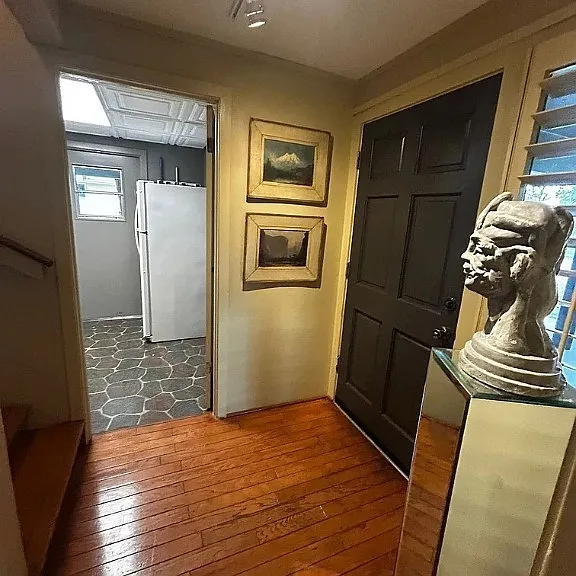 1702 Hill Ave — Photo 17