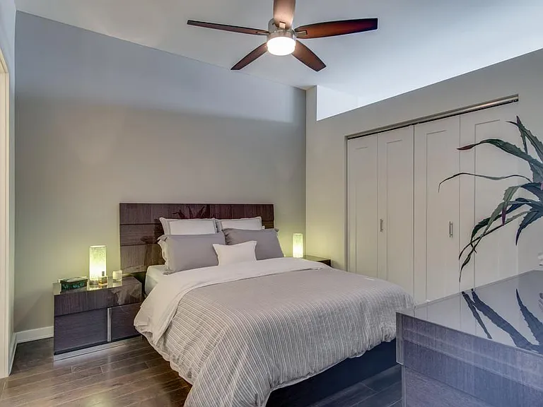 1212 Laurel St #1710 — Photo 11