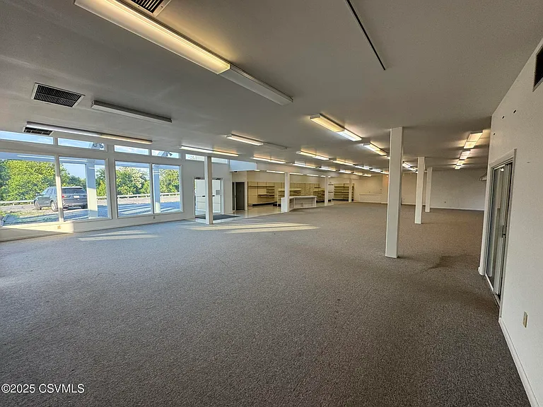 1689 Westbranch Hwy — Photo 11