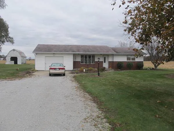 10601 Minnich Rd photo 1
