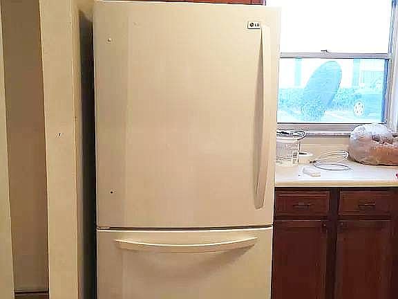 1st image of 6073 Amberly Ter