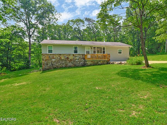 3rd image of 484 Kerrigan Rd