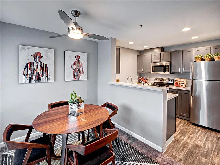 Deer Creek Apartments — Photo 12
