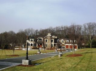 52 Sears Rd, Southborough, MA 01772