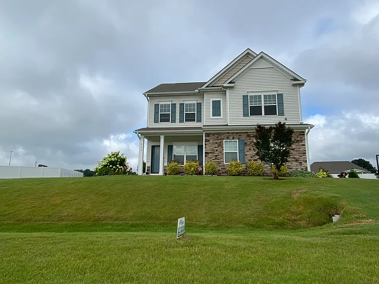 228 Monroe Fields Dr — Photo 4
