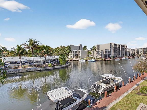 3rd image of 23 Royal Palm Way #18