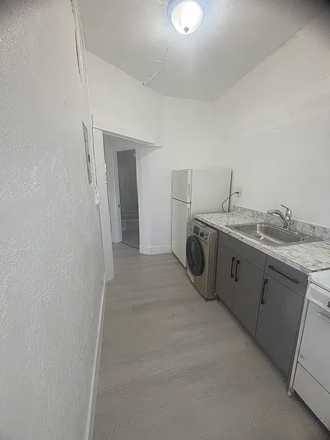 3 bed, 995 sqft, $2,400 — Photo 4