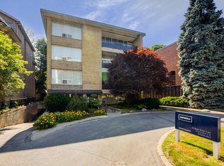 14 Deer Park Cres #102, Toronto, ON M4V 2C2