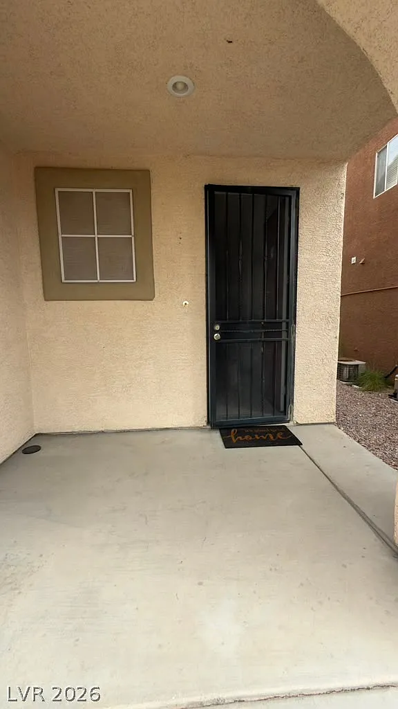 3 bed, 2.5 bath, 1595 sqft, $1,999 — Photo 4