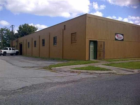 2nd image of 1009 Orange St