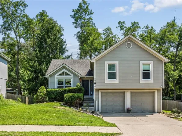 1101 NW 72nd St, Kansas City, MO 64118