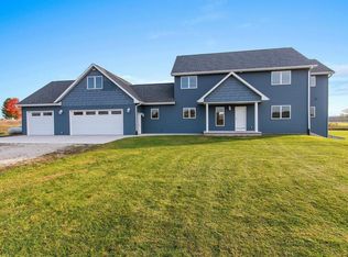 9647 Bison Rd, Fremont, WI 54947