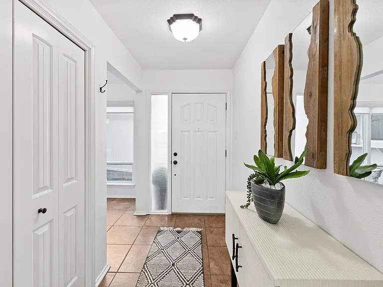 8346 Summerwood Dr — Photo 9
