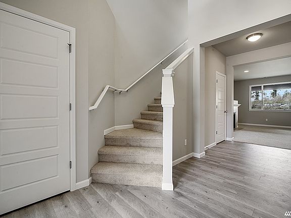 3rd image of 18115 38th Ave E