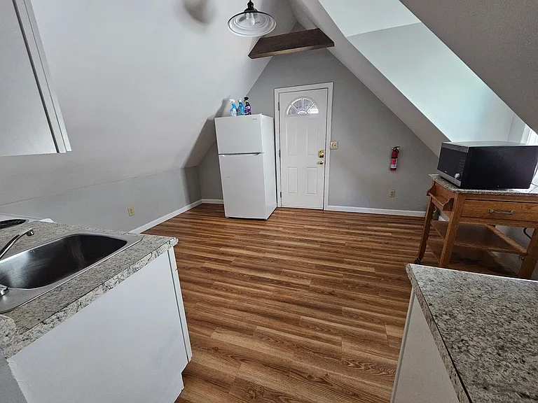 120 North St — Photo 7