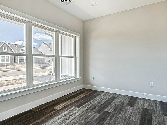 4th image of 113 Pinnacle Ridge Dr #L-0140