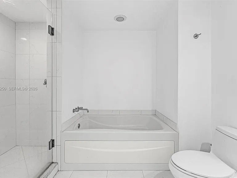 55 SE 6th St #1208 — Photo 18