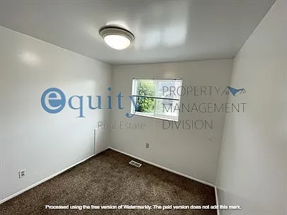549 E Stringham Ave #B — Photo 11