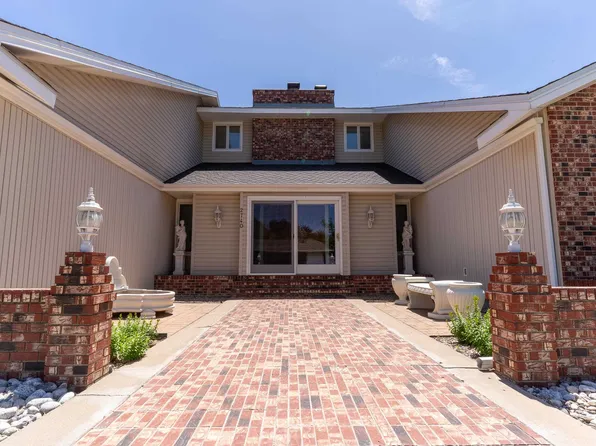2740 Thunderbird Dr, Hays, KS 67601