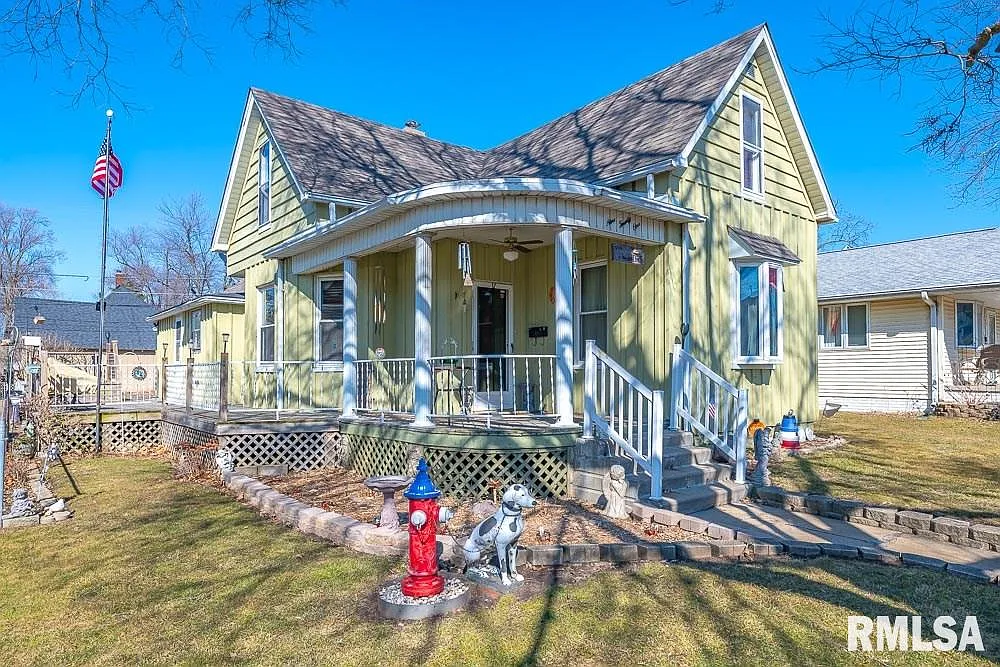 921 Highland Ave photo 1