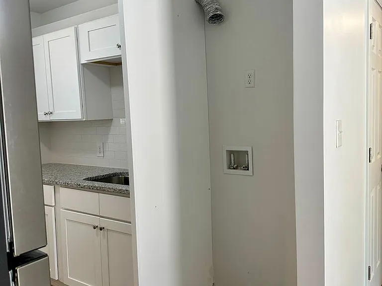 1911 19th Ct N — Photo 17