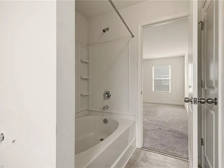 849 Bitting Hall Dr — Photo 32