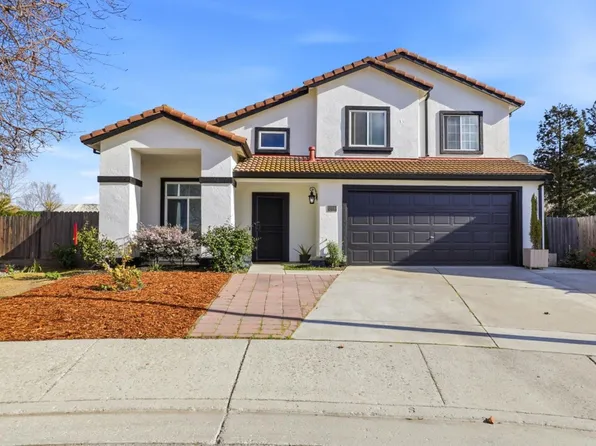 2191 Spruce Dr, Hollister, CA 95023