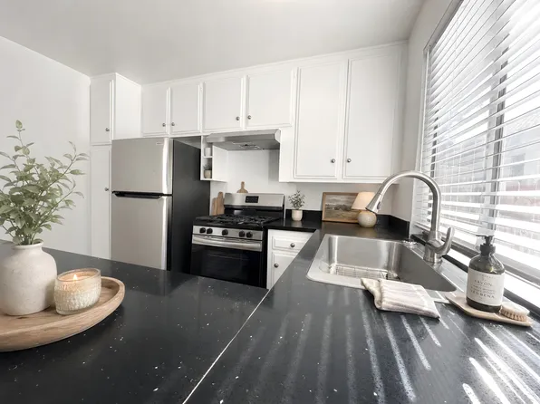 10707 Landale St APT 1, North Hollywood, CA 91602