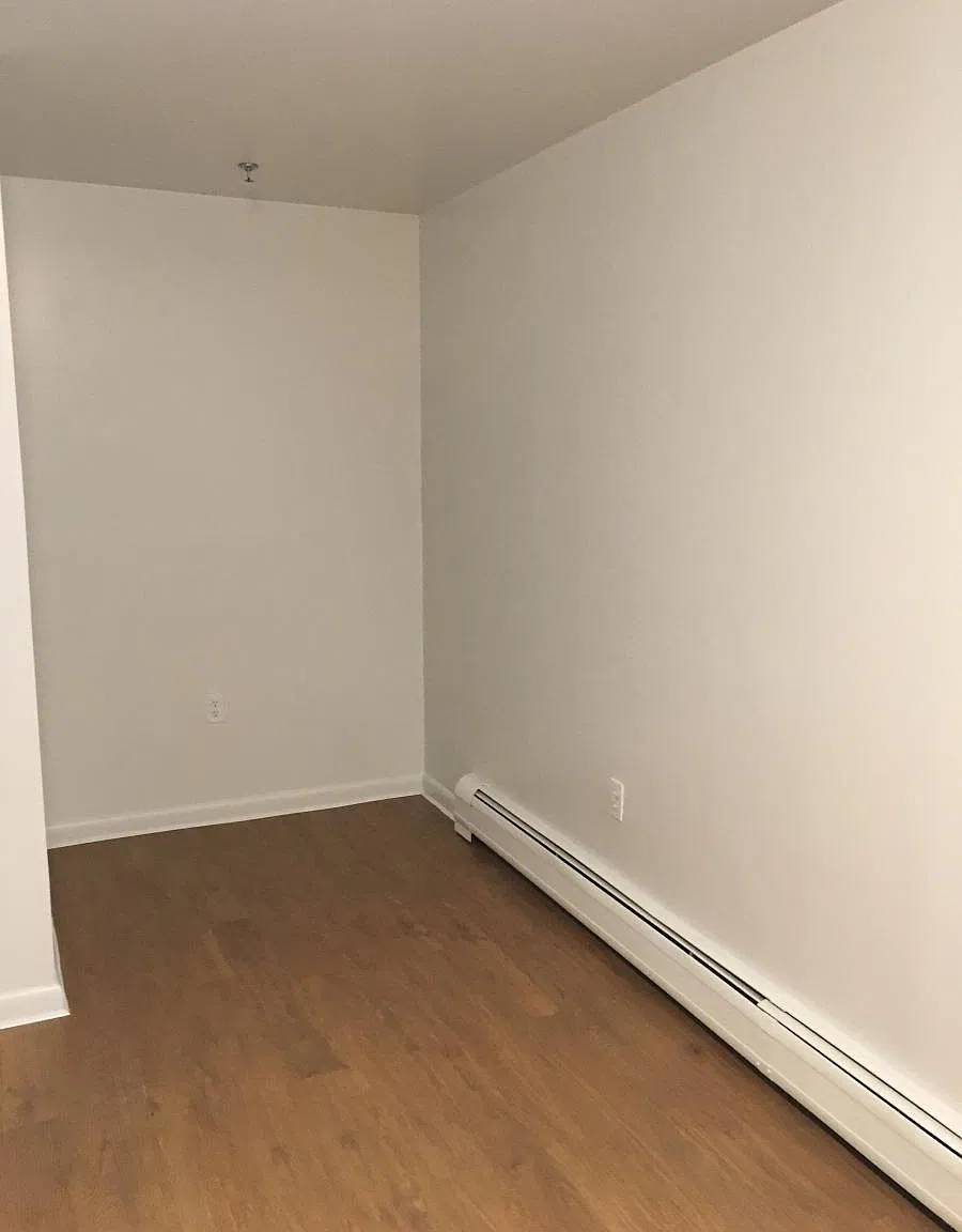 7104 Hudson Ave — Photo 3