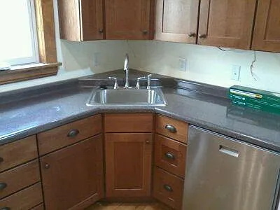 Kitchen Corner Sink & Dishwasher