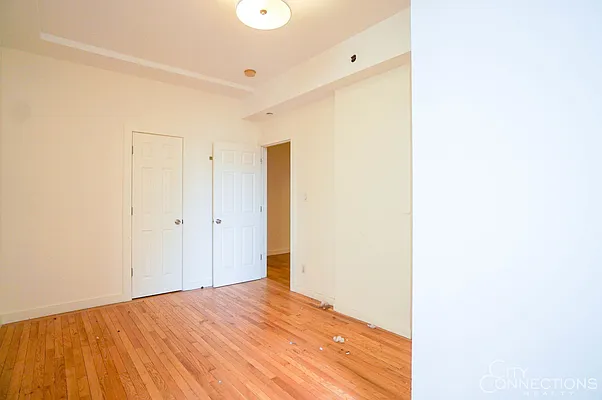 Rented by City Connections Realty | media 37