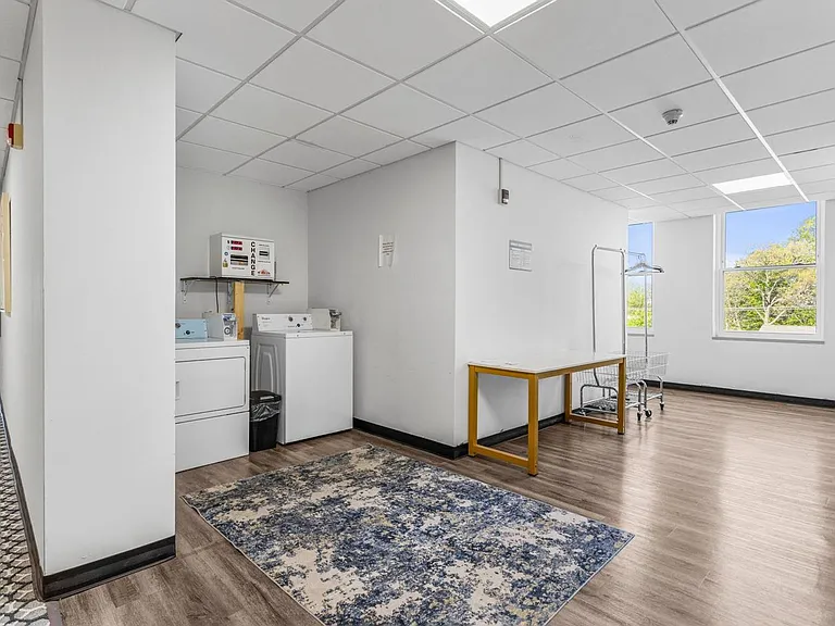 703 N Park 704 Tarn — Photo 31