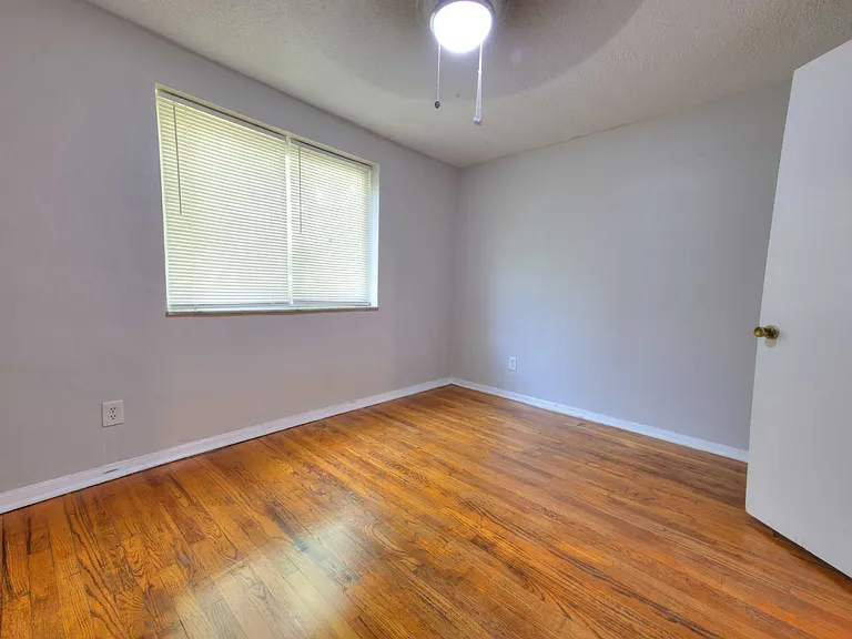 3508-10 Russell Ave — Photo 18