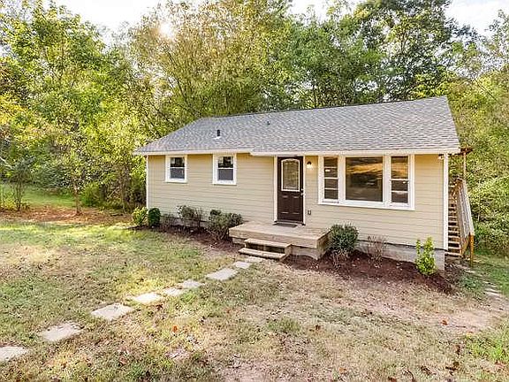 2nd image of 107 Madrid Ct
