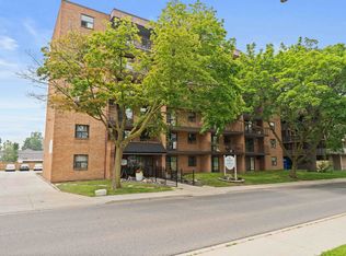 1071 McDougall St, Windsor, ON N9A 1M2