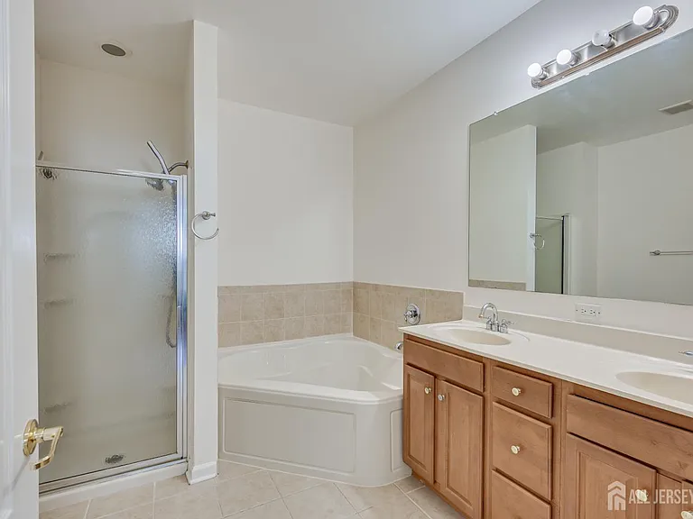 2822 Edward Stec Blvd — Photo 20