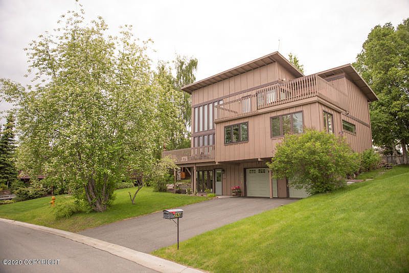 1st image of 2921 Pelican Dr