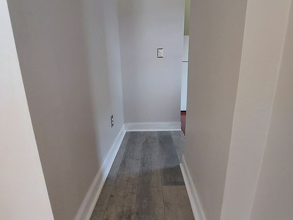 Hall to kitchen