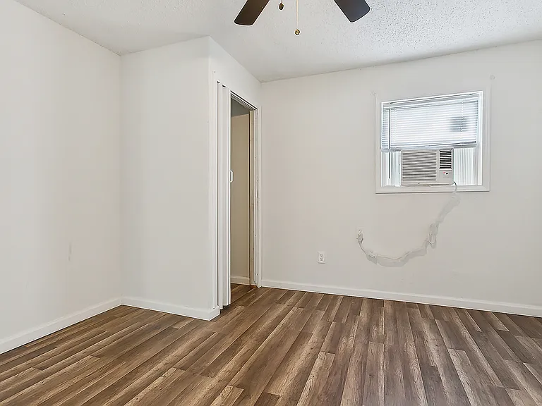 1836 Plaza Dr — Photo 19