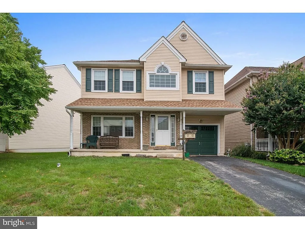 650 Acer Ave photo 1