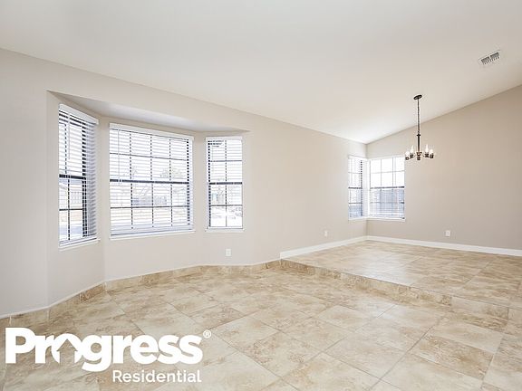 5th image of 4821 Evergreen Glen Dr