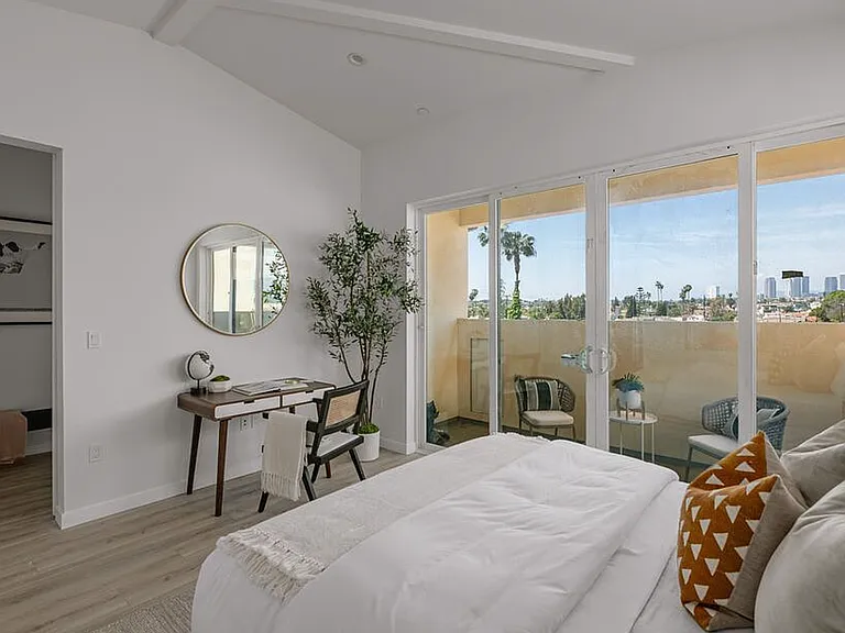 1551 Alvira St — Photo 13
