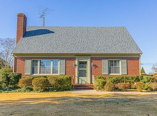 215 Sunset Ln, Warsaw, VA 22572