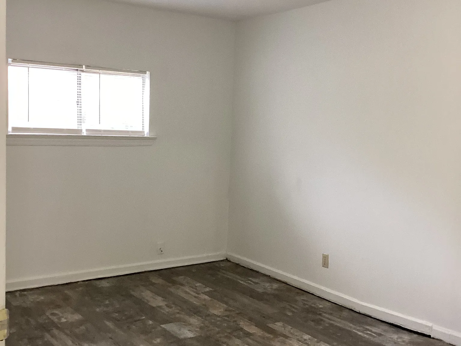 4 bed, 1800 sqft, $1,500 — Photo 2