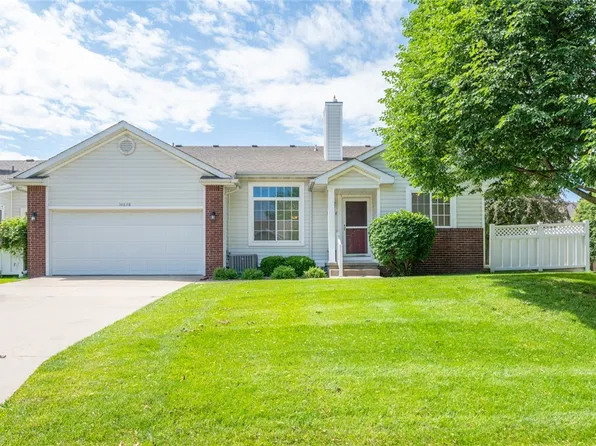 5483 Longview Ct Unit 8, Johnston, IA 50131